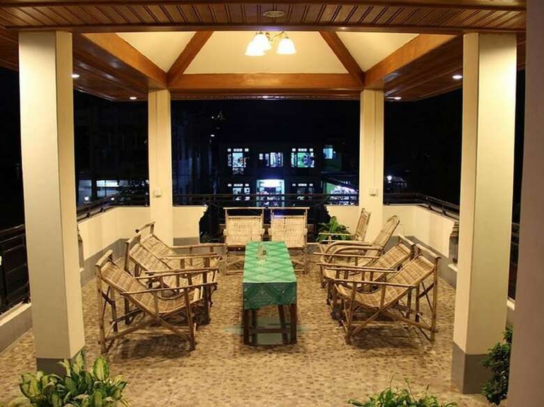 Mr. Charles Hotel