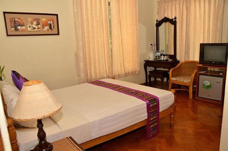 Mr. Charles Hotel