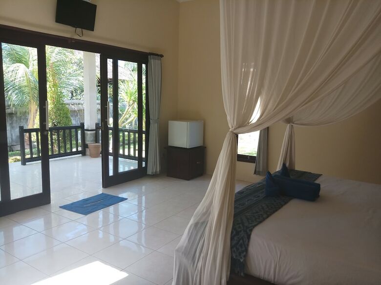 Hotel Bintang Beach Villas
