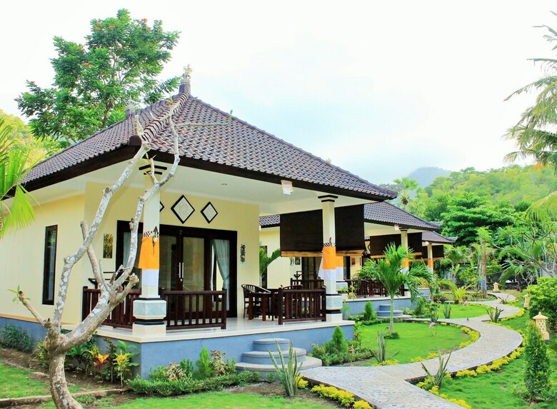 Hotel Bintang Beach Villas
