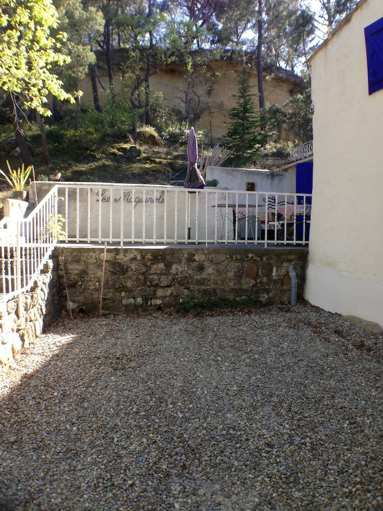 Bed & Breakfast Les Maquinols Estate