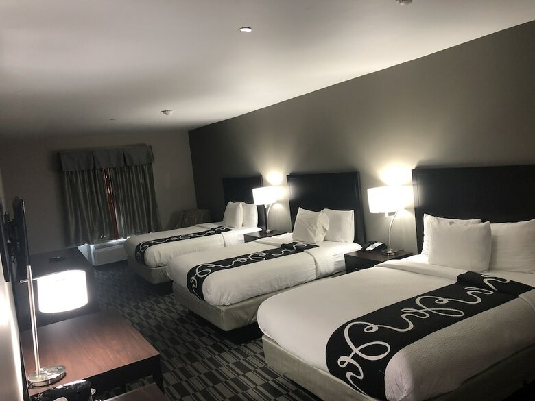 Hotel Catoosa Inn & Suites