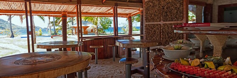 Hostal Barefoot Kuata Island Resort