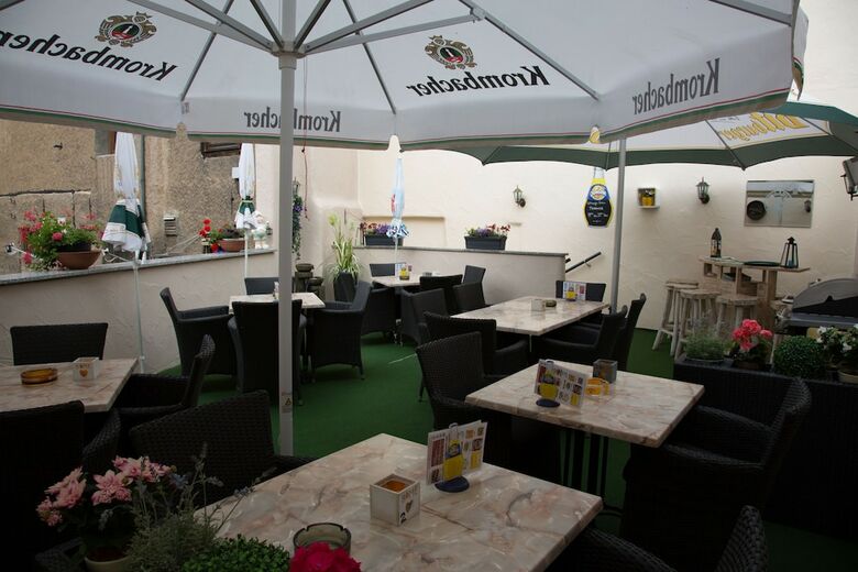 Hotel Pension Dorfsch�nke