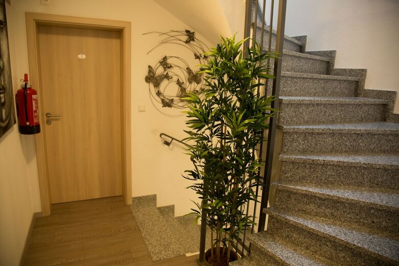 Hotel Pension Dorfsch�nke