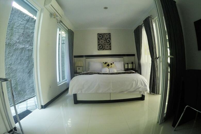 Hotel Rumah Kecil Jatirejo