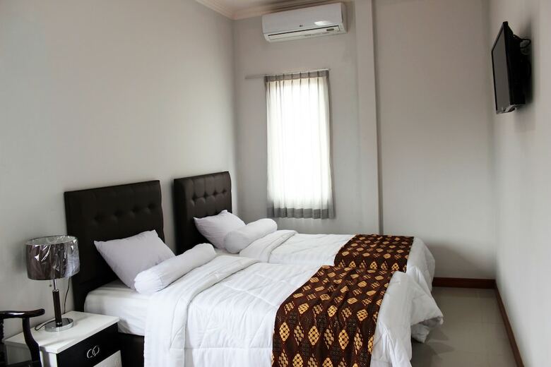 Rene Hotel