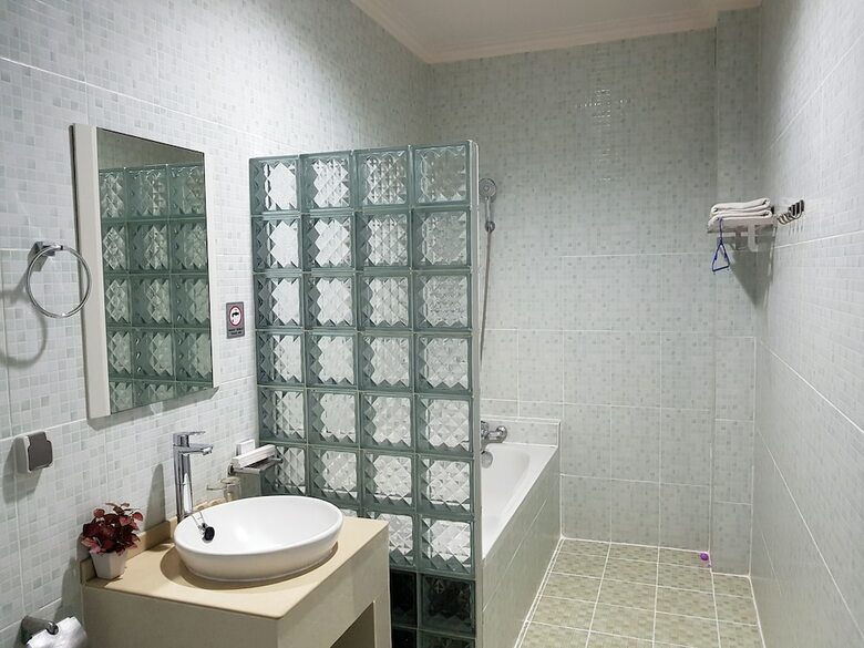 Rene Hotel