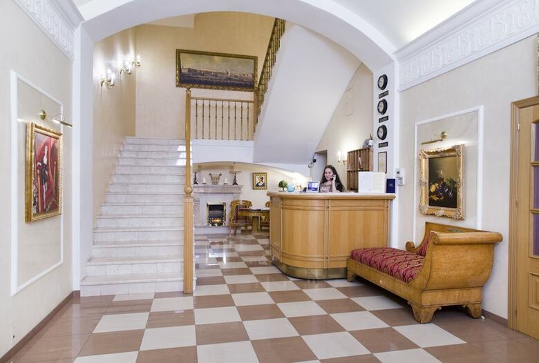 Aristocrat Boutique Hotel