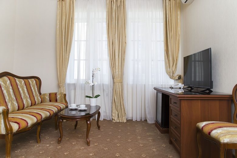 Aristocrat Boutique Hotel