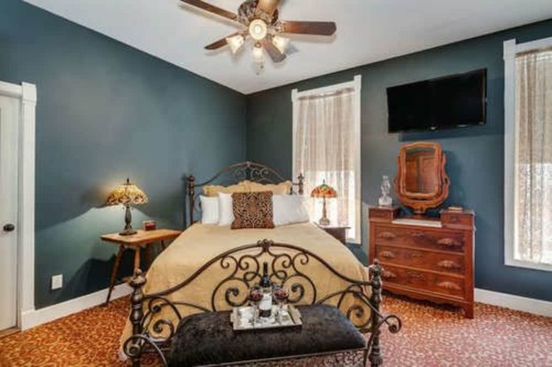 Bed & Breakfast Historic Elgin Hotel