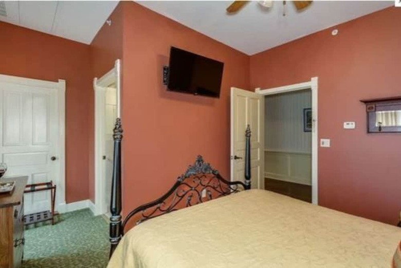 Bed & Breakfast Historic Elgin Hotel