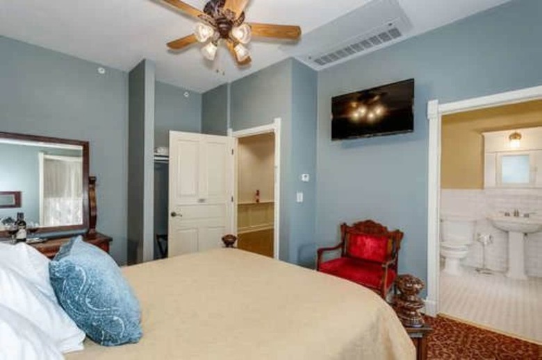 Bed & Breakfast Historic Elgin Hotel
