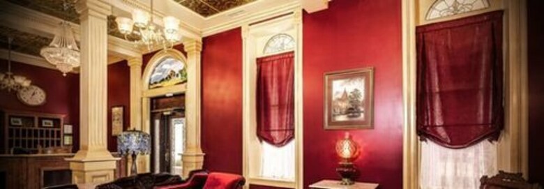 Bed & Breakfast Historic Elgin Hotel