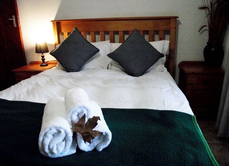 Bed & Breakfast Autumn Breeze Manor