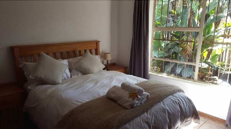 Bed & Breakfast Autumn Breeze Manor