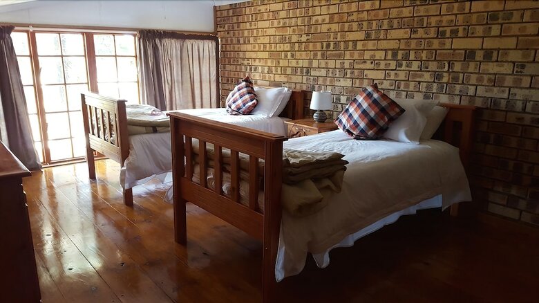 Bed & Breakfast Autumn Breeze Manor