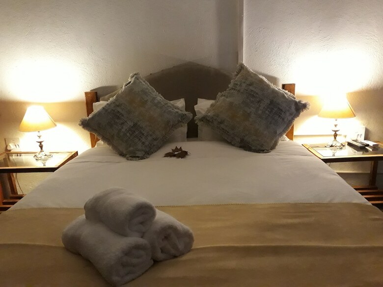Bed & Breakfast Autumn Breeze Manor