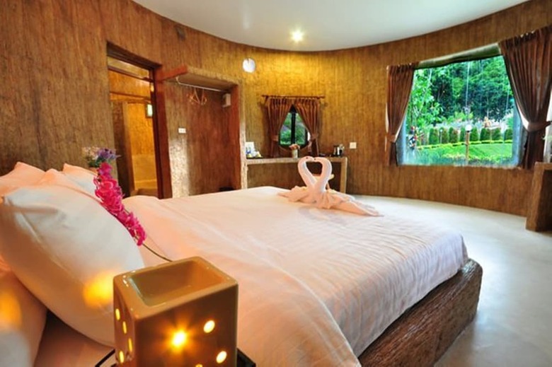Hotel Theerama Cottage Resort