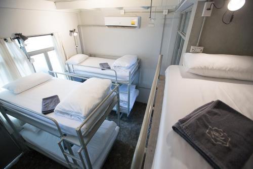 Hostal 2w Bed & Breakfast Bangkok