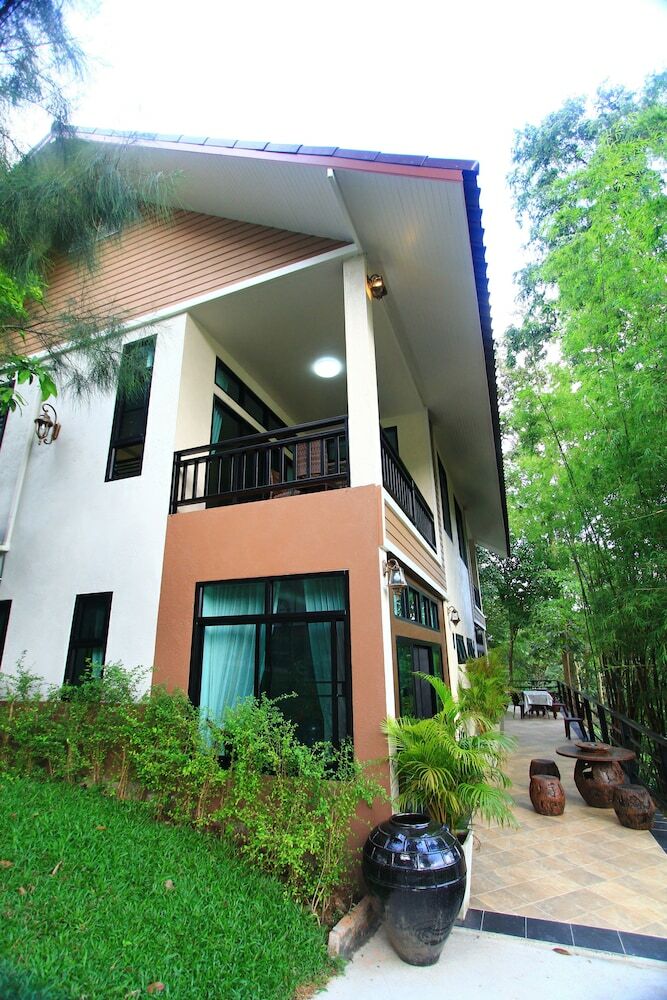 Hotel Silver Garden Resort