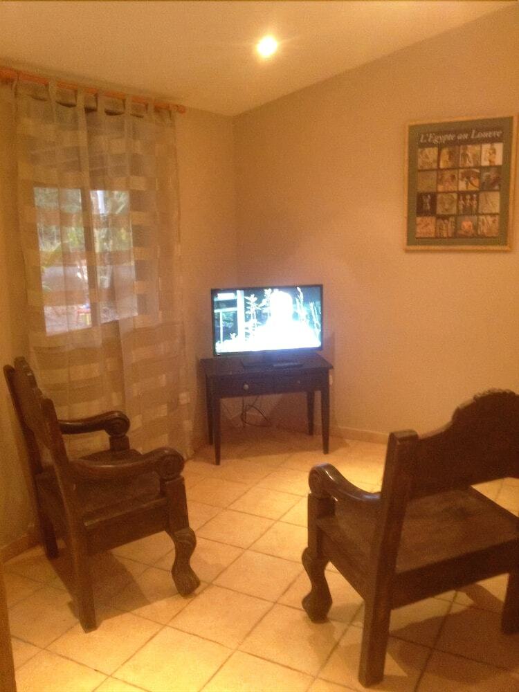 Hotel Cabinas Cigalou Tamarindo