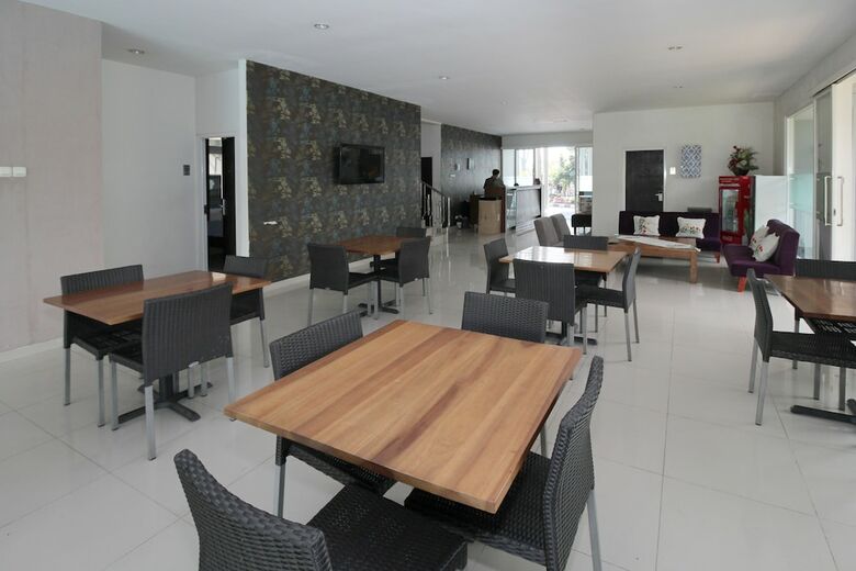 Hotel Airy Candisari Sisingamangaraja 4 Semarang