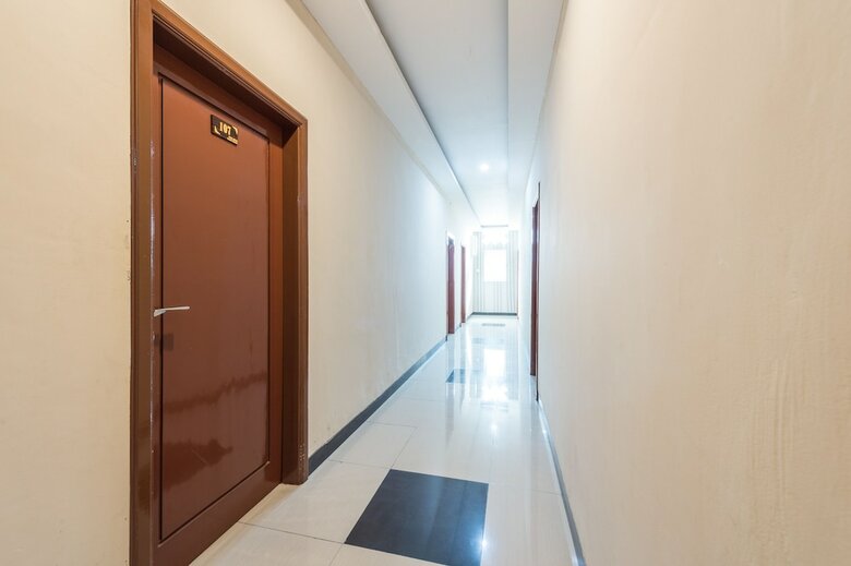Hotel Airy Tatura Emmy Saelan 33 Palu