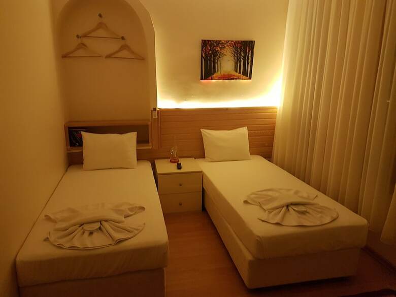 Hotel Otantik Guest House