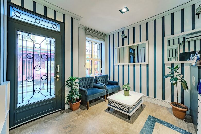 Hotel La Pazza Suites