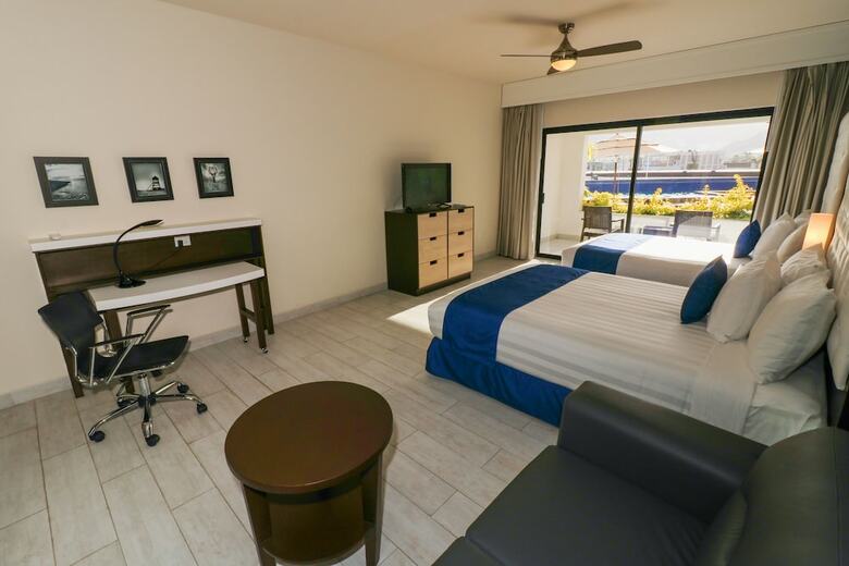 Medano Hotel And Suites