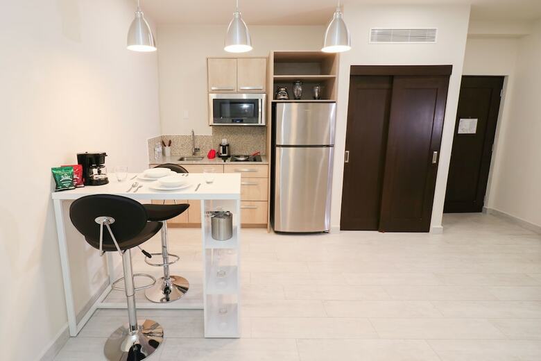 Medano Hotel And Suites