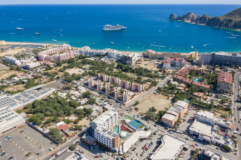 Medano Hotel And Suites