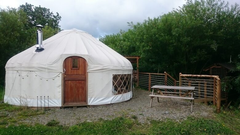 Ceridwen Glamping, Double Decker Bus And Yurts