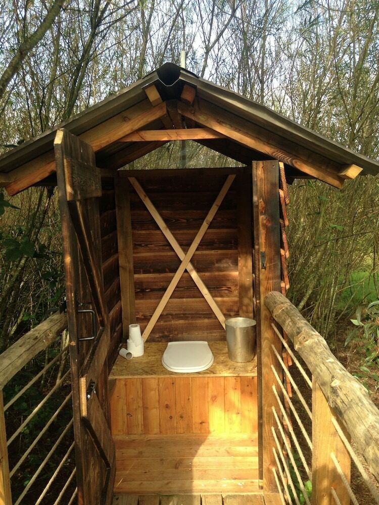 Ceridwen Glamping, Double Decker Bus And Yurts