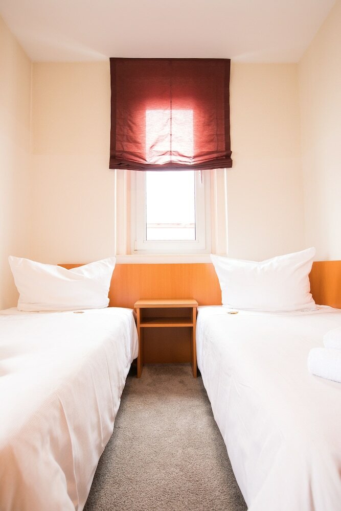 Hotel Am Rhein - Wesseling