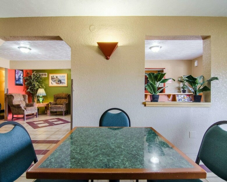 Hotel Econo Lodge Interstate 35 Exit 183