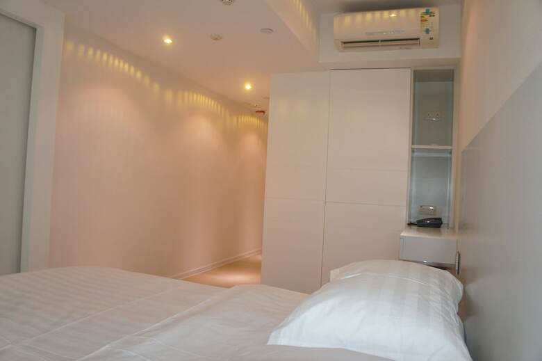 Homy Hotel Central