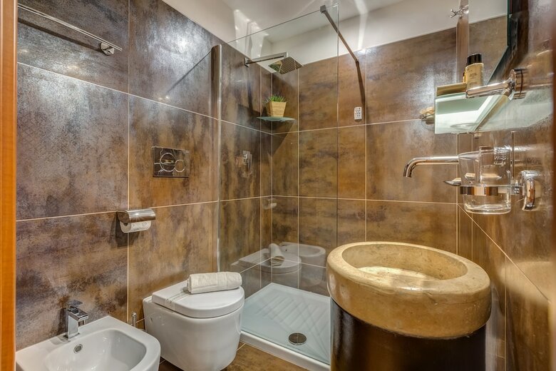 Hotel Lhr Coliseum B&B