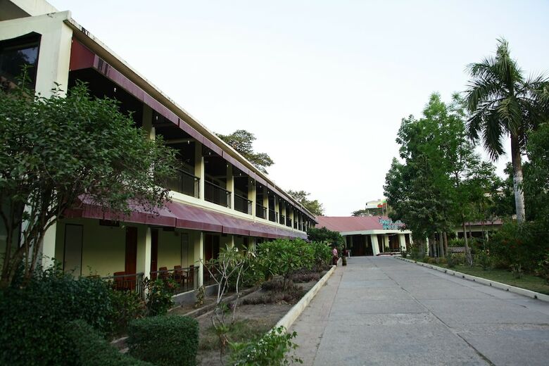 Pathein Hotel