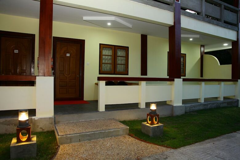 Pathein Hotel