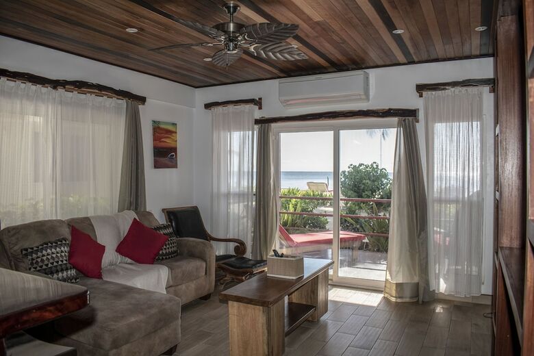 Tres Cocos Resort