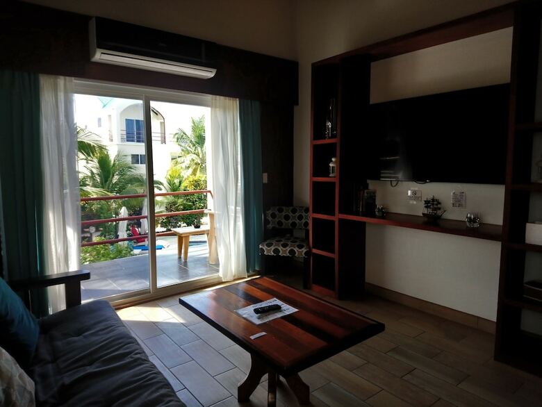 Tres Cocos Resort