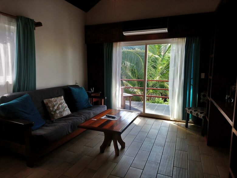 Tres Cocos Resort