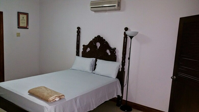 Modern London Decor Guest Apartments