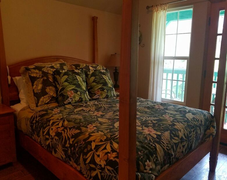 Bed & Breakfast Lava Pond Lodge