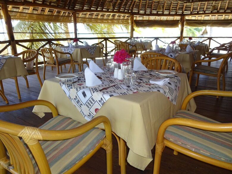 Hotel Barry's Beach Resort