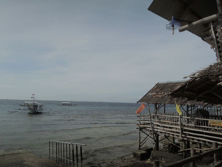 Hotel Kawayan Marine Village Beach Resort