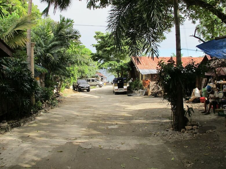 Hotel Kawayan Marine Village Beach Resort