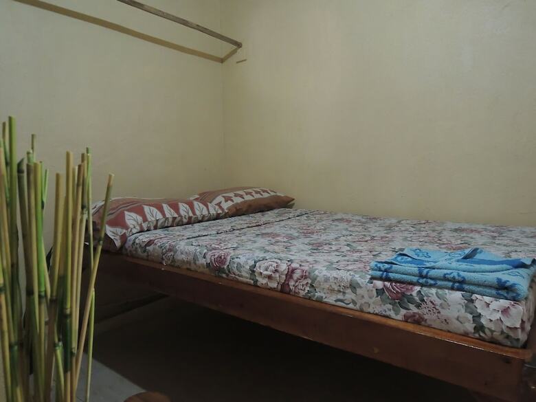 Hotel Kawayan Marine Village Beach Resort